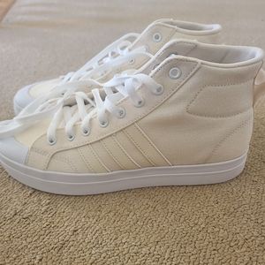 Adidas Bravada sneakers